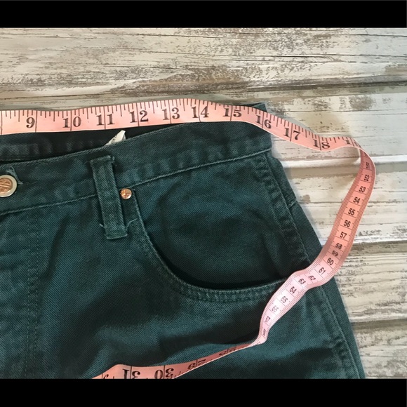 Bill Blass Vintage High waisted shorts - Picture 3 of 6